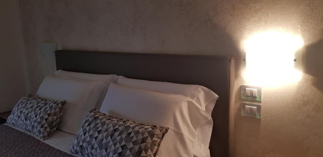 Hotel Margherita Meuble Σιρμιόνε Εξωτερικό φωτογραφία