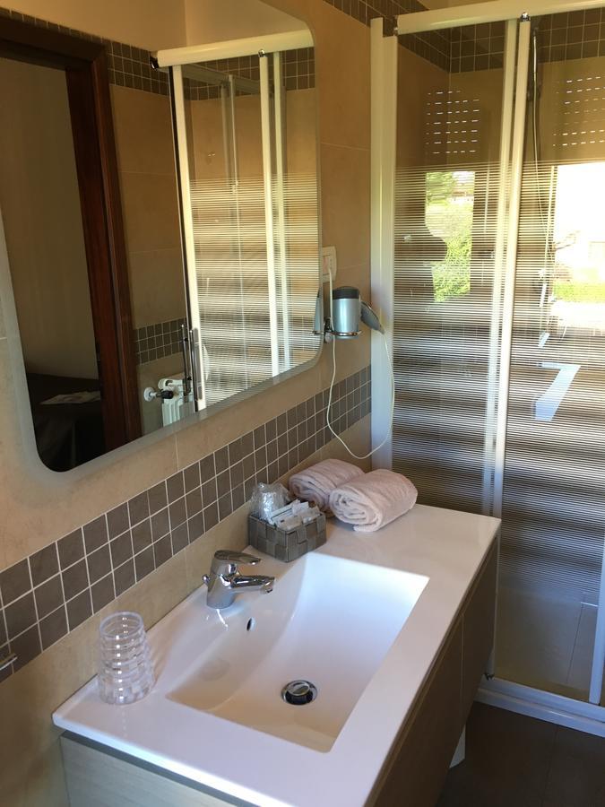 Hotel Margherita Meuble Σιρμιόνε Εξωτερικό φωτογραφία