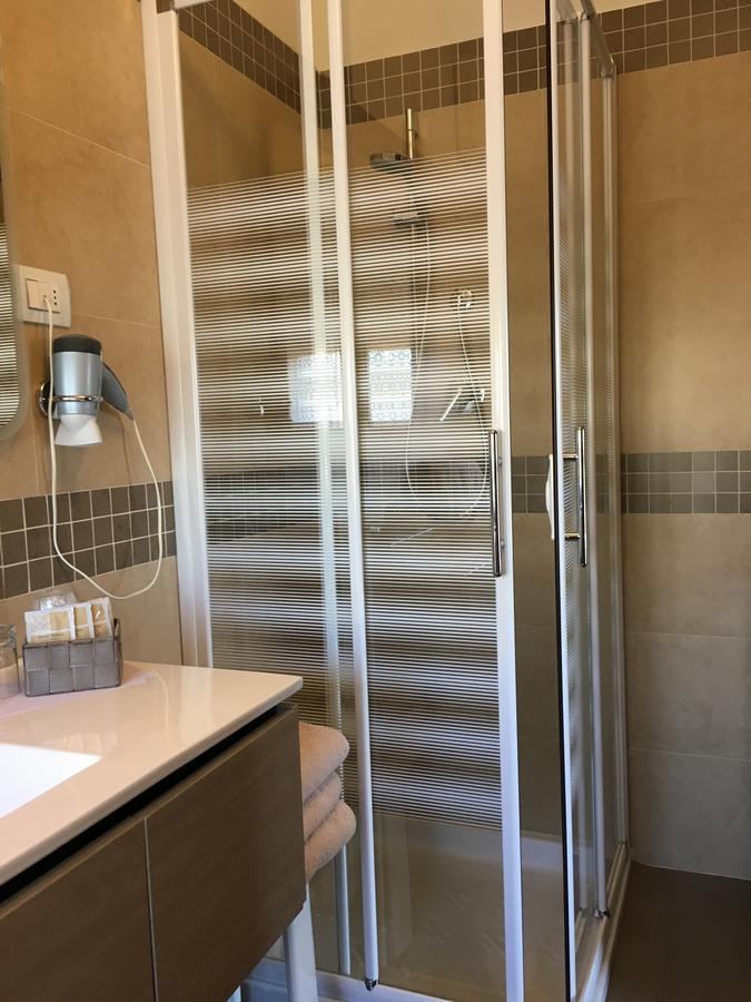Hotel Margherita Meuble Σιρμιόνε Εξωτερικό φωτογραφία