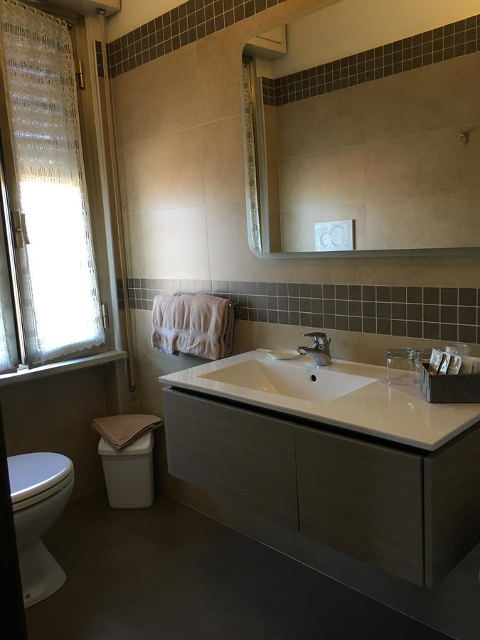 Hotel Margherita Meuble Σιρμιόνε Εξωτερικό φωτογραφία