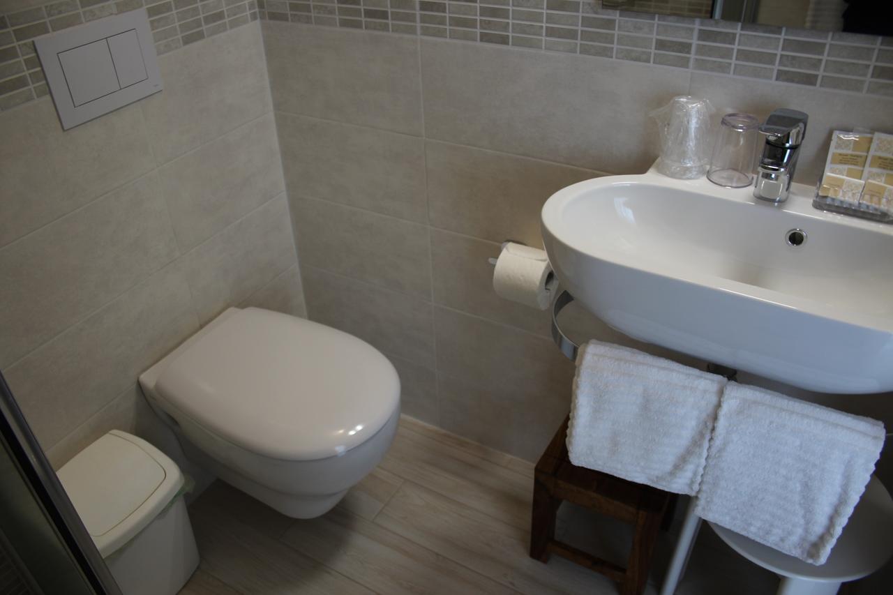 Hotel Margherita Meuble Σιρμιόνε Εξωτερικό φωτογραφία